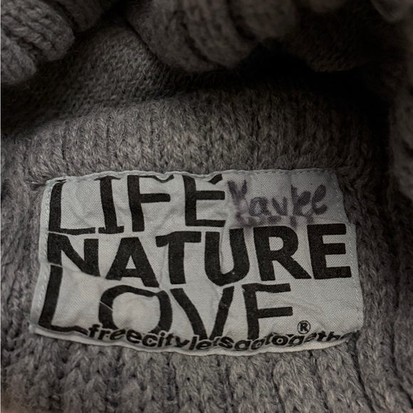 Freecity Gray and Black Pom-Pom Hat - Picture 3 of 6